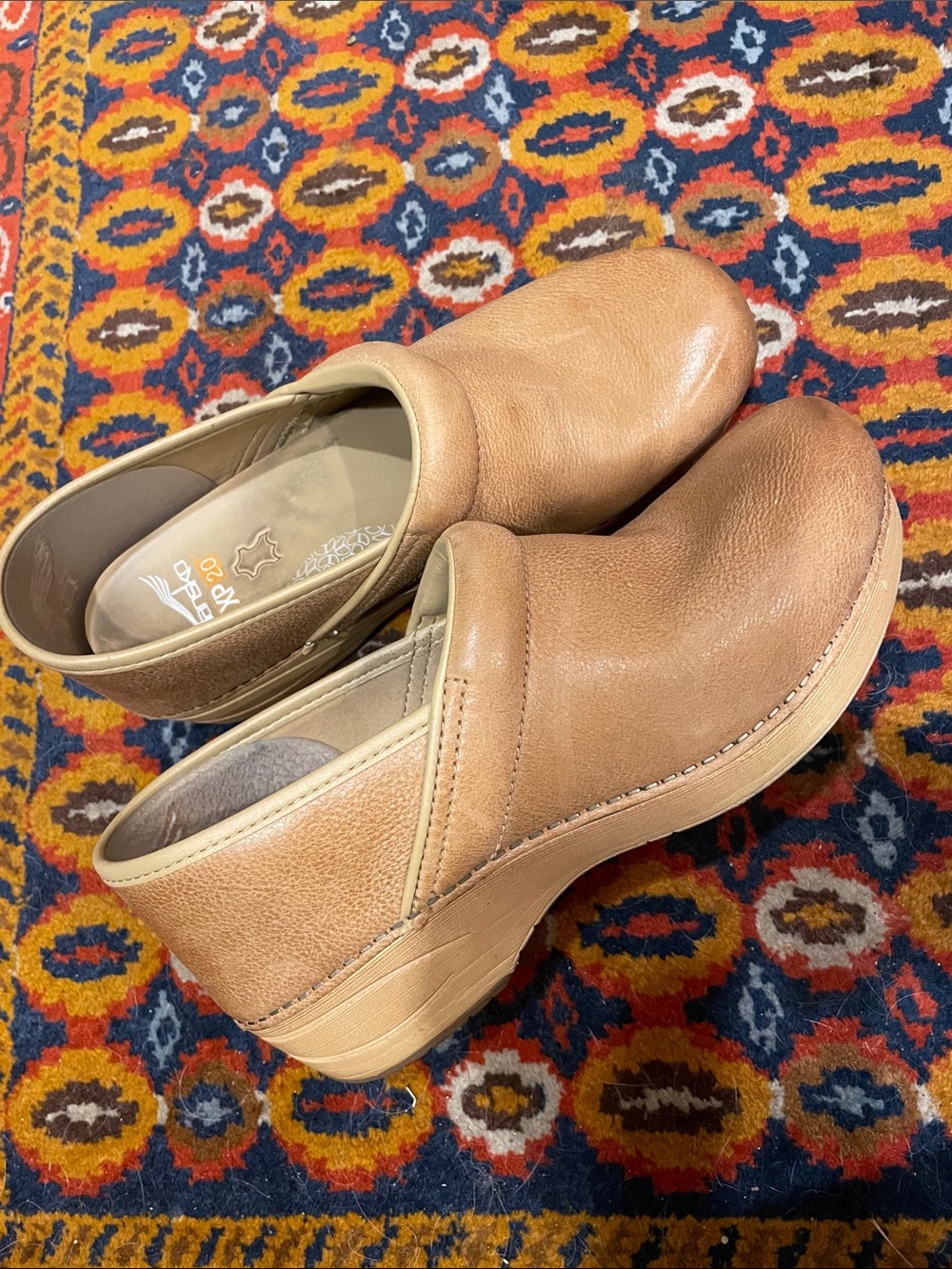 Women's Honey Distressed XP 2.0 Soft Toe SRO Clog